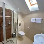 Gasthof Rábensteiner Panzió Fertőd
