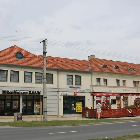 Rabensteiner Panzio 3* Fertőd