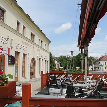 Rabensteiner Panzio بيت ضيافة Fertőd