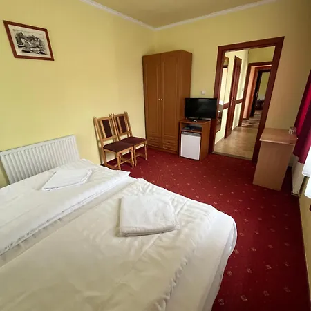 Rabensteiner Panzio Fertőd